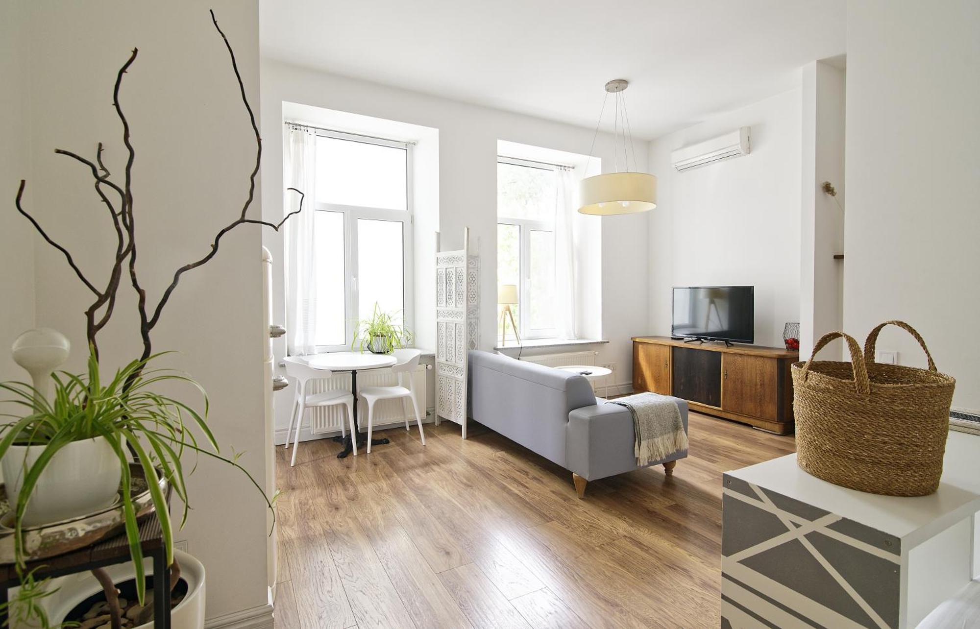 White Door Apartments Heart Of Odessa 1 Exteriér fotografie